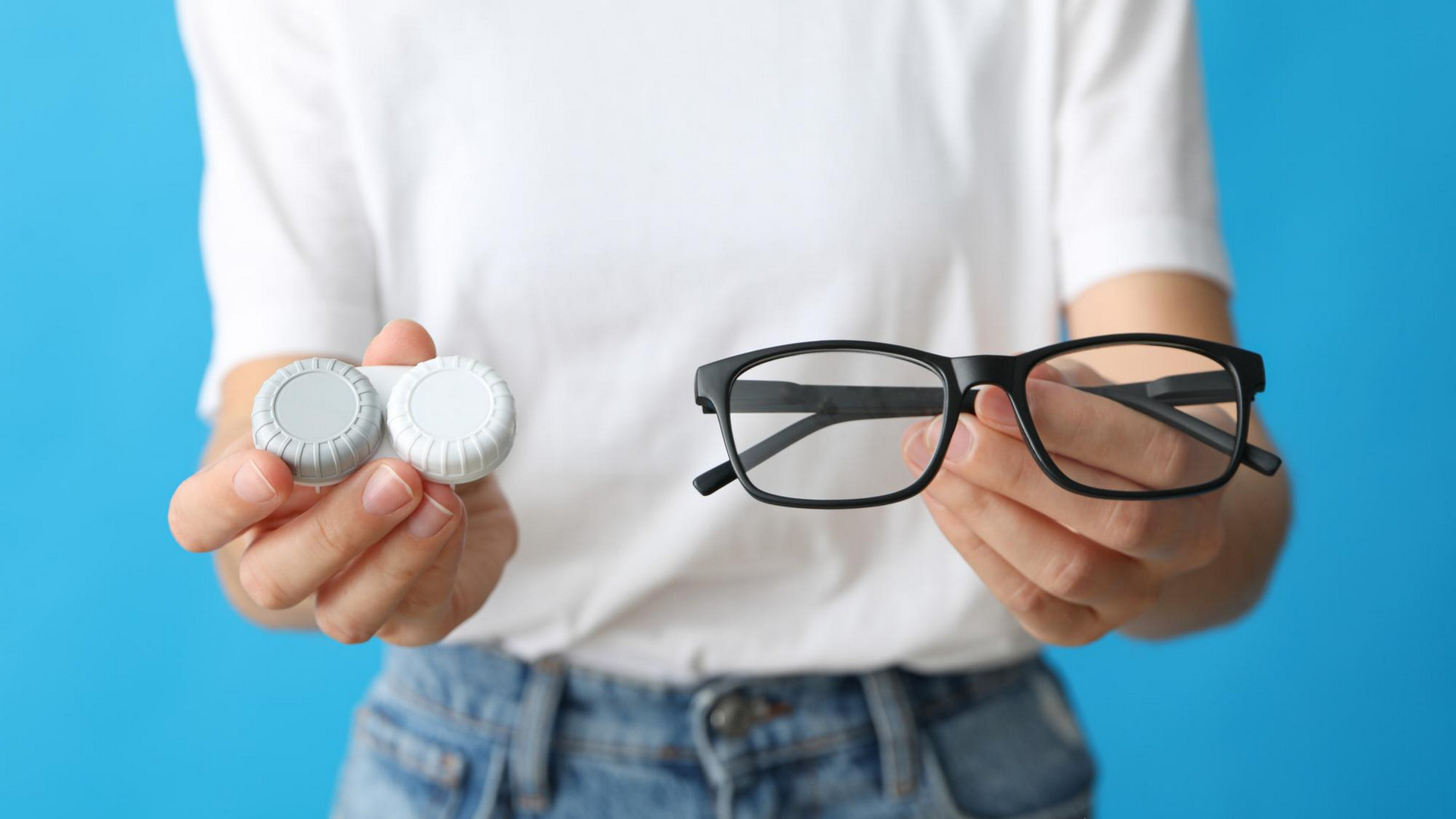soczewki kontaktowe czy okulary